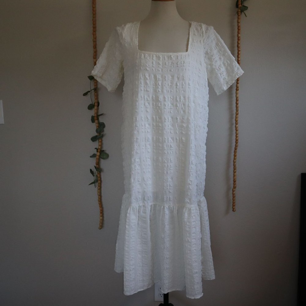 Just Female Textured White Drop Waist Dress